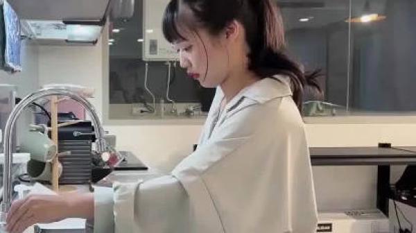 家政妇做家事时候都在想念曾经交手过的好屌们